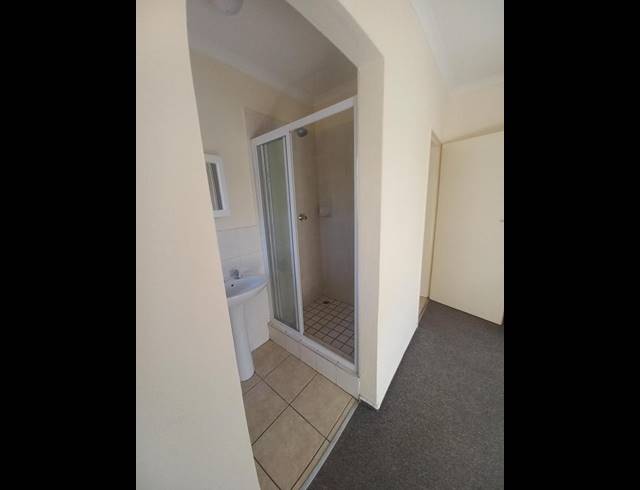 2 BEDROOM APARTMENT FOR SALE IN STRUBENSVALLEI